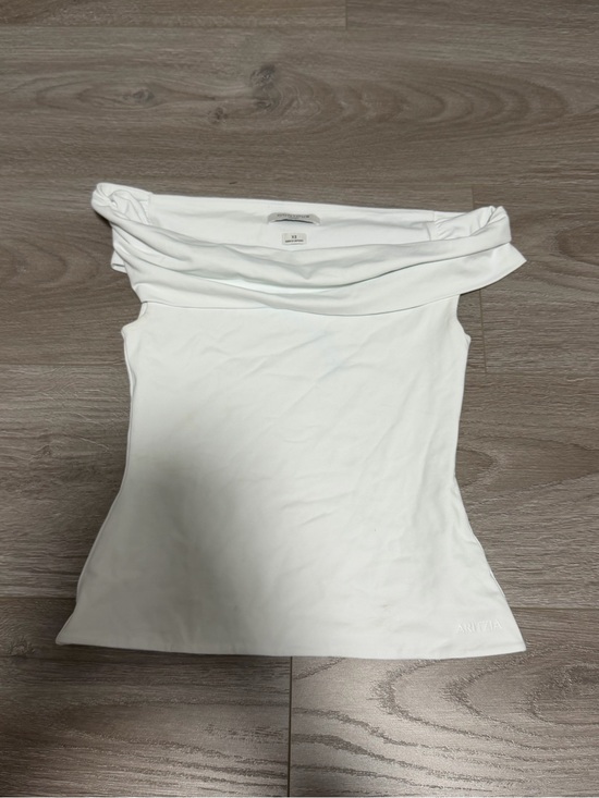 Aritzia Tops - Aritzia Contour Off-Shoulder White Women's Top